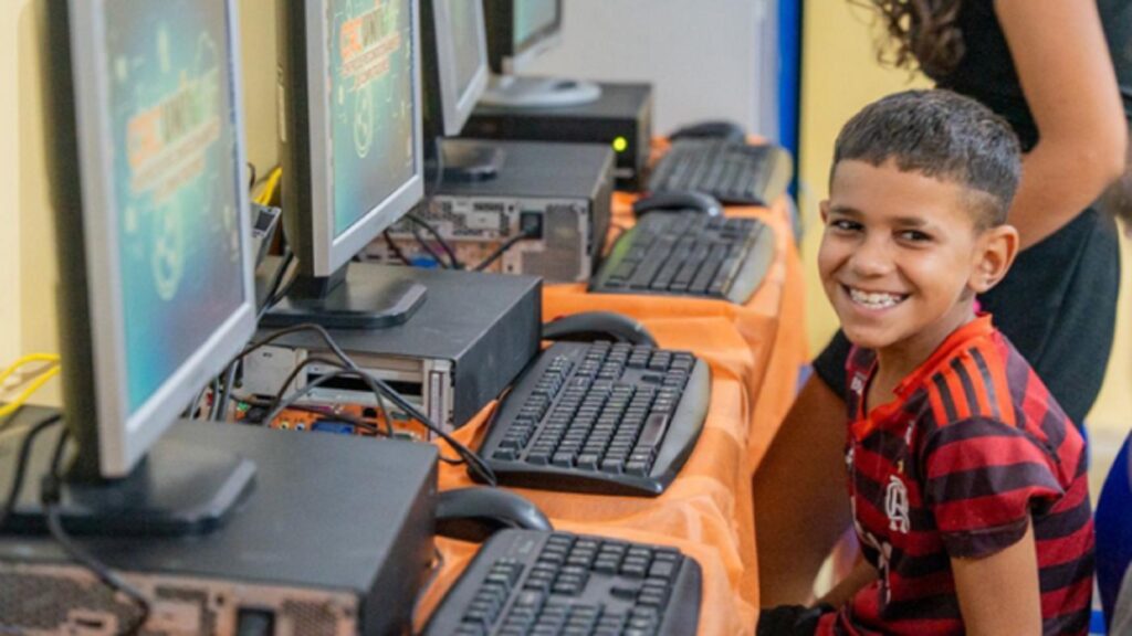 governo-lula-internet-500-mil-criancas-foto-marcelo-cordeiro-tvt-news