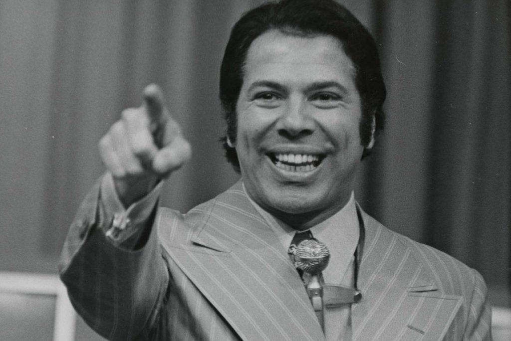 Silvio Santos nem aí, olê, olê, olá e a cultura de massas 1 silvio-santos-nem-ai-ole-ole-ola-e-a-cultura-de-massas-silvio-santos-construiu-imperio-a-partir-do-desejo-de-consumo-foto-divulgacao-sbt-tvt-news