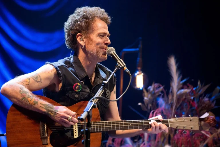 tvt-indica-roles-culturais-2-show-do-nando-reis-projeto-arte-para-e-muito-mais-nando-reis-faz-show-em-aracaju-divulgacao-tvt-news