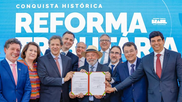 lula-sanciona-regulamentacao-da-reforma-tributaria-sobre-consumo-aprovacao-demonstra-que-democracia-e-a-melhor-forma-de-governanca-disse-lula-foto-ricardo-stuckert-pr-tvt-news