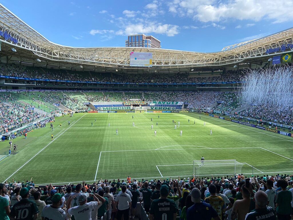 neymar-na-campanha-contra-gramado-sintetico-allianz-parque-estadio-do-palmeiras-usa-gramado-sintetico-alvo-da-campanha-dos-jogadores-nas-redes-sociais-foto-genaron-wikimedia-commons-tvt-news