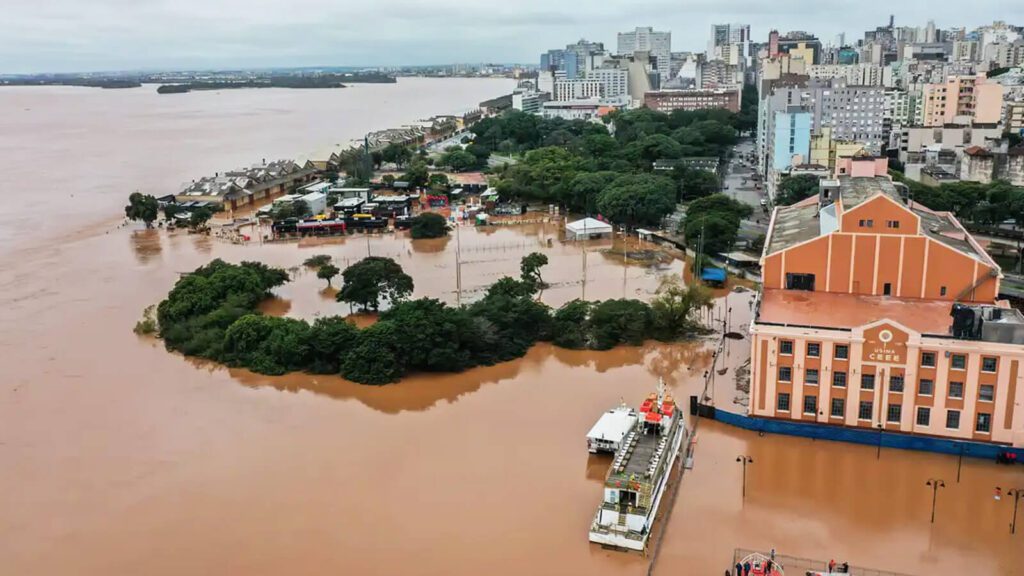 enchentes-do-rs-como-ter-acesso-ao-auxilio-reconstrucao-451-municipios-do-estado-podem-solicitar-o-beneficio-para-cada-familia-gilvan-rocha-agencia-brasil-tvt-news