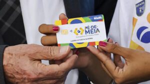 saiba-quem-tem-direito-ao-pe-de-meia-pe-de-meia-incentiva-a-permanencia-e-conclusao-escolar-de-estudantes-da-rede-publica-de-ensino-marcelo-camargo-agencia-brasil-tvt-news