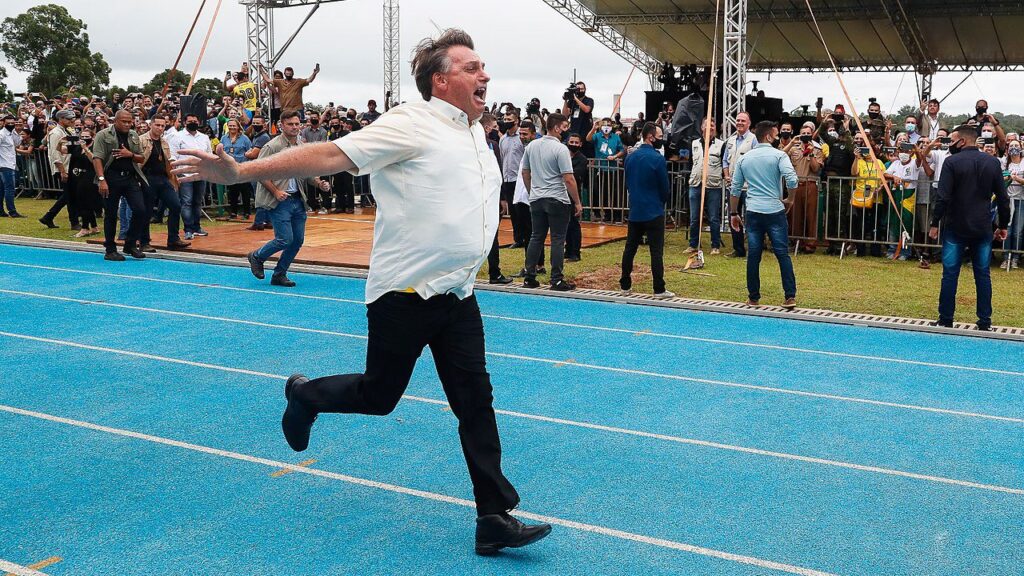 julgamento-do-bolsonaro-ao-vivo-acompanhe-minuto-a-minuto-bolsonaro-e-acusado-de-cinco-crimes-relacionados-a-tentativa-de-golpe-de-estado-foto-isac-nobrega-wikimedia-commons-tvt-news