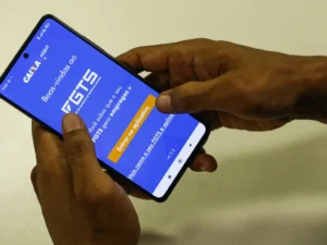 O pagamento da Receita será feito na conta ou na chave Pix do tipo CPF informada na declaração do Imposto de Renda Foto: Joédson Alves/Agência Brasil