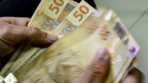 TVTNews 25 aposentados-e-pensionistas-do-inss-ja-podem-consultar-a-antecipacao-do-13-salario-antecipacao-do-beneficio-sera-paga-em-duas-parcelas-marcello-casal-jr-agencia-brasil-arquivo-tvt-news