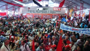 sindicato-dos-bancarios-de-sp-completa-102-anos-a-quadra-dos-bancarios-e-de-luta-da-categoria-e-dos-movimentos-sociais-e-lugar-de-comemorar-as-conquistas-da-democracia-e-espaco-de-cidadania-foto-arquivo-spbancarios-tvt-news