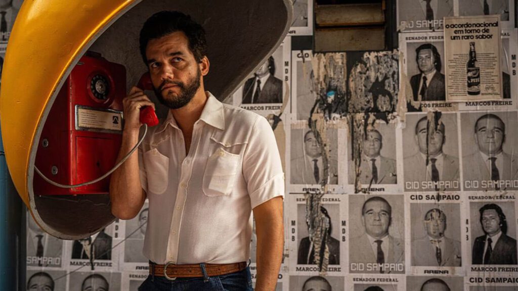 o-agente-secreto-filme-brasileiro-com-wagner-moura-competira-pela-palma-de-ouro-em-cannes-wagner-moura-e-marcelo-em-o-agente-secreto-reproducao-kleber-mendonca-filho-instagram-tvt-news