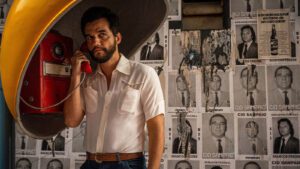 o-agente-secreto-filme-brasileiro-com-wagner-moura-competira-pela-palma-de-ouro-em-cannes-wagner-moura-e-marcelo-em-o-agente-secreto-reproducao-kleber-mendonca-filho-instagram-tvt-news