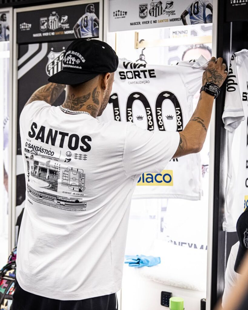 Santos vence pela primeira vez no Brasileirão e Neymar se lesiona novamente 1 neymar-atuou-pela-100ª-vez-na-vila-belmiro-foto-@raulbaretta_photo---santos-fc-tvt-news