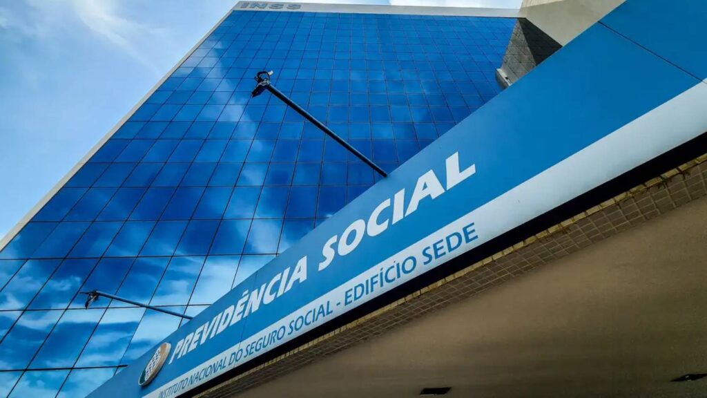 golpistas-prometem-ressarcimento-de-descontos-a-aposentados-valores-descontados-em-abril-serao-devolvidos-na-folha-de-maio-foto-rafa-neddermeyer-abr-tvt-news