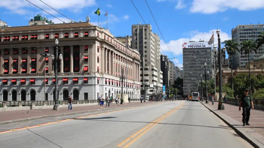 dia-do-trabalhador-o-que-abre-e-o-que-fecha-em-sao-paulo-transporte-publico-funciona-com-horarios-reduzidos-foto-rovena-rosa-agencia-brasil-tvt-news