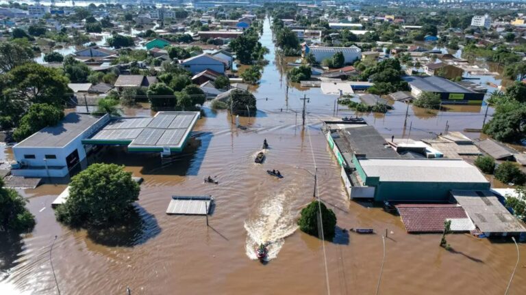 um-ano-da-tragedia-climatica-no-rs-ministro-faz-balanco-de-acoes-federais-destinadas-aos-gauchos-tragedia-climatica-assolou-rio-grande-do-sul-em-2024-gustavo-mansur-palacio-piratini-tvt-news
