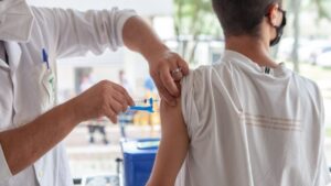 anvisa-aprova-vacina-contra-chikungunya-do-instituto-butantan-ao-final-de-12-meses-de-acompanhamento-98-3-dos-jovens-ainda-produziam-anticorpos-contra-o-virus-foto-instituto-butantan-reproducao-tvt-news
