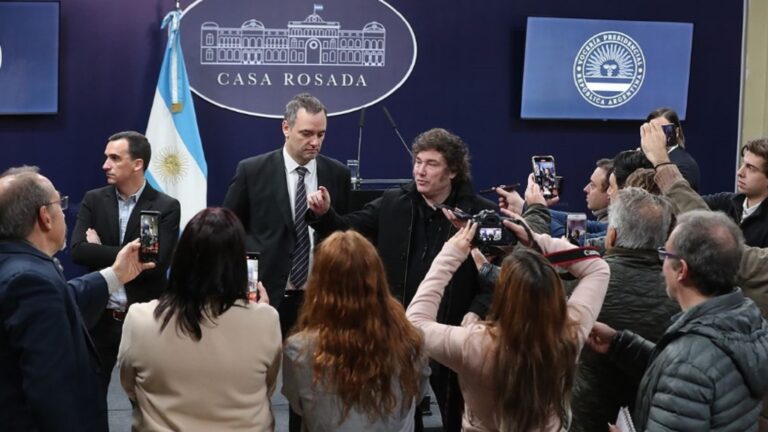 mile-fmi-popularidade-cai-foto-casa-rosada-tvt-news