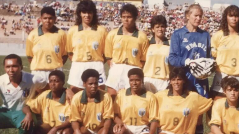 primeira-selecao-feminina-de-futebol-do-brasil-e-tema-de-documentario--conseguimos-por-meio-do-filme-trazer-essa-amizade-que-nos-unia--tvt-news