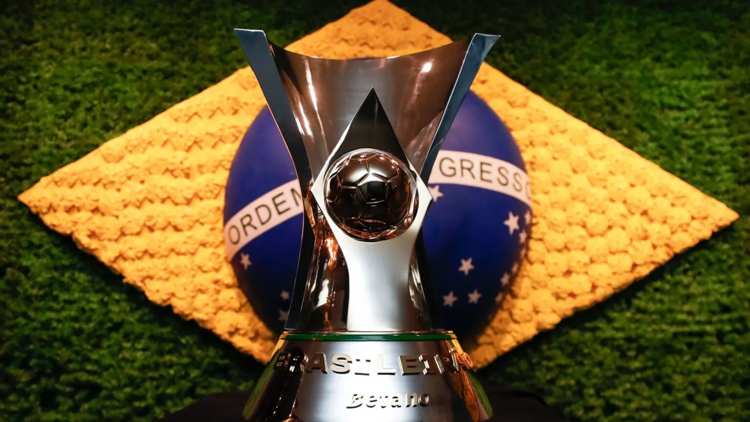 taça-da-série-a-do-campeonato-brasileiro-créditos-lívia-villas-boas-cbf-tvt-news