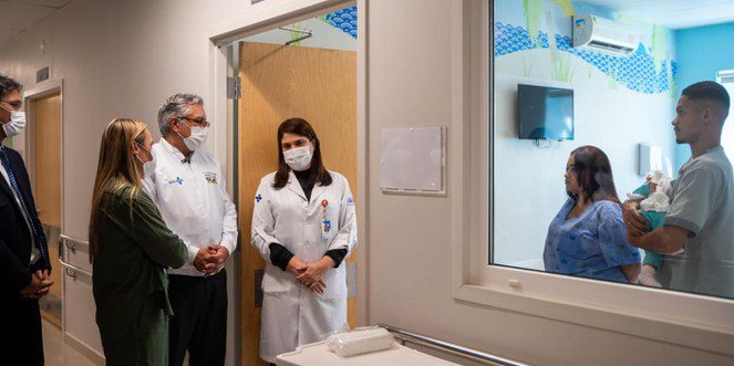 Remédio de R$ 7 milhões deve atender mais de 100 pacientes com AME 1 Ministro-da-Saúde--Alexandre-Padilha--em-visita-ao-Hospital-da-Criança-em-Brasília-ame-Foto--Igor-Evangelista-MS-tvt-news