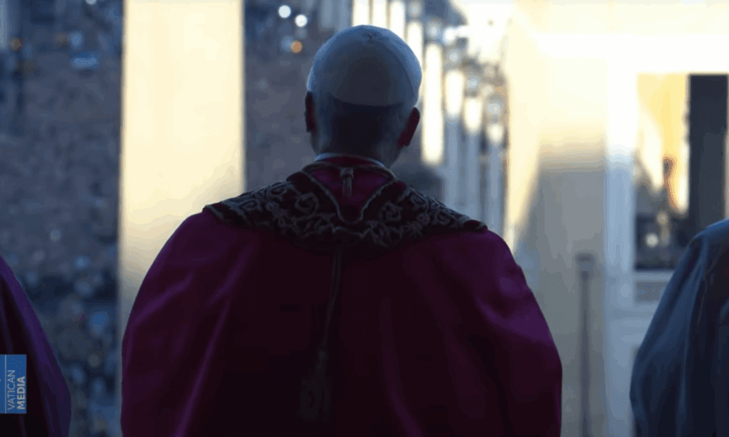 habemus-papam-fumaca-branca-no-vaticano-chamine-na-capela-sistina-fumaca-branca-indica-que-o-papa-for-eleito-imagem-reproducao-vatican-news-tvt-news