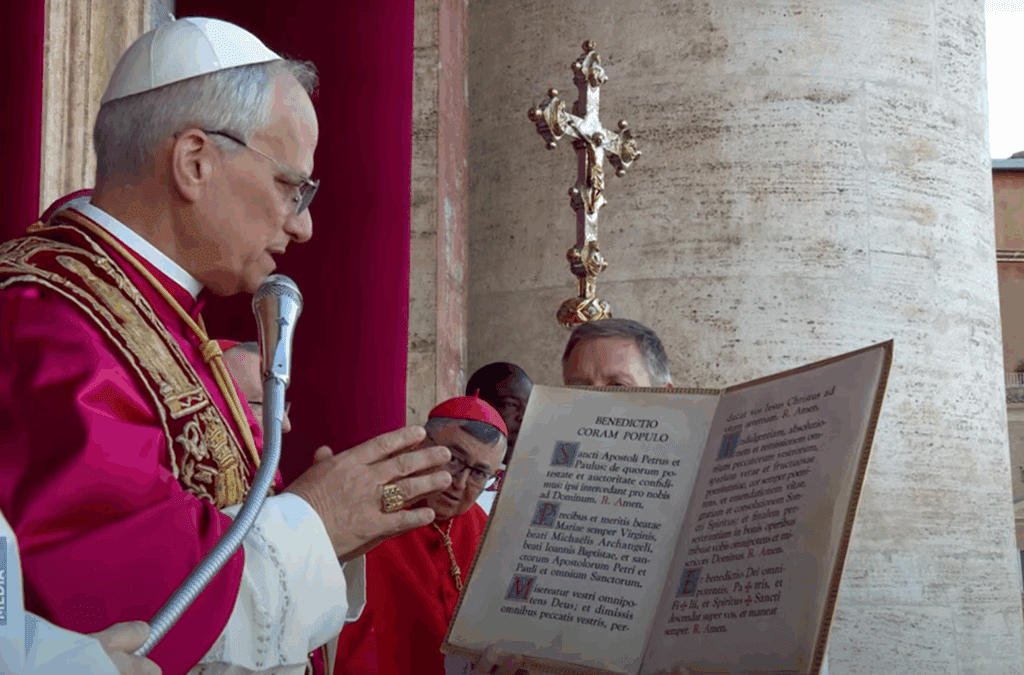 'Habemus Papam': conclave elege o novo Papa Leão XIV 2 habemus-papam-fumaca-branca-no-vaticano-chamine-na-capela-sistina-fumaca-branca-indica-que-o-papa-for-eleito-imagem-reproducao-vatican-news-tvt-news