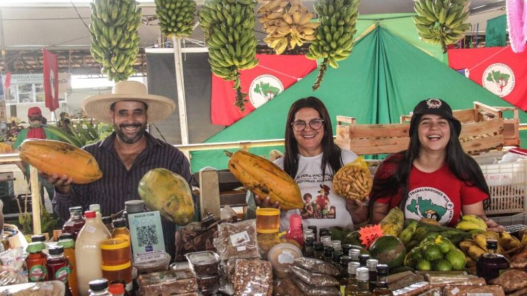 comeca-a-5a-feira-nacional-da-reforma-agraria-nesta-quinta-em-sao-paulo-feira-nacional-da-reforma-agraria-completa-dez-anos-foto-ju-adriano-mst-tvt-news