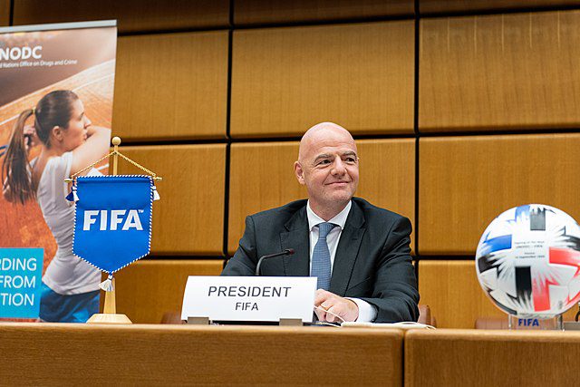 Novo Código Disciplinar da FIFA torna punições mais rigorosas para casos de racismo 1 gianni-infantino-presidente-da-fifa-foto-wikimedia-communs-tvt-news