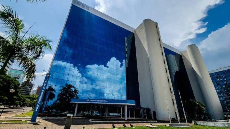 TVTNews 7 inss-vai-devolver-r-292-milhoes-a-aposentados-com-descontos-ilegais-todos-os-aposentados-e-pensionistas-que-sofreram-descontos-em-abril-receberao-valores-de-volta-foto-rafa-neddermeyer-abr-tvt-news