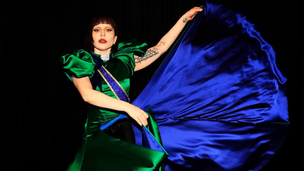 Lady Gaga reúne 2,1 milhões de fãs em Copacabana e entra pra história 1 lady-gaga-figurinos-show-3-de-maio-instagram-tvt-news