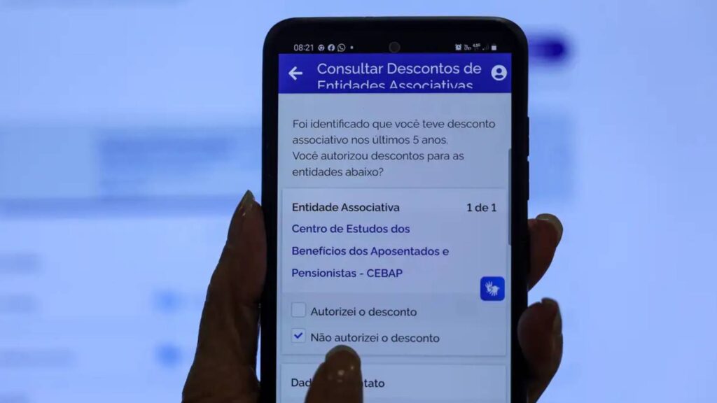 segurados-do-inss-podem-pedir-devolucao-de-descontos-ilegais-podem-ocorrer-instabilidades-no-aplicativo-por-causa-do-alto-volume-de-acessos-foto-joedson-alves-agencia-brasil-tvt-news