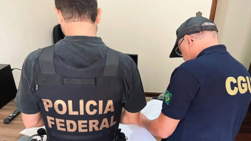 nova-fase-de-operacao-da-pf-mira-operador-financeiro-no-inss-operador-e-suspeito-de-ter-adquirido-veiculos-de-alto-valor-com-recursos-de-fraudes-foto-policia-federal-divulgacao-tvt-news