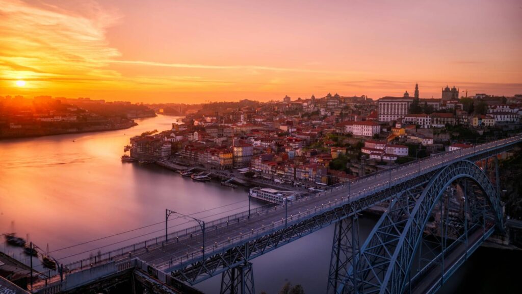 portugal-numero-de-brasileiros-irregulares-e-irrisorio-diz-embaixada-portugal-notificou-18-mil-imigrantes-sem-autorizacao-a-deixarem-o-pais-foto-everaldo-coelho-licenca-unsplash-tvt-news