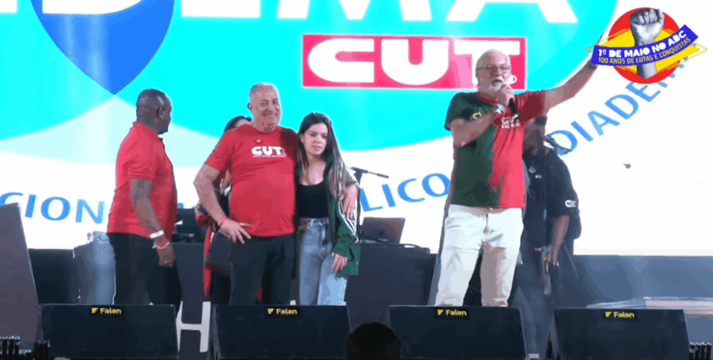 primeiro-de-maio-sindicalistas-reivindicam-fim-da-escala-6x1-presidente-do-sindicato-dos-bancarios-do-abc-gheorge-vitti-durante-ato-de-1-de-maio-reproducao-smabc-tvt-news
