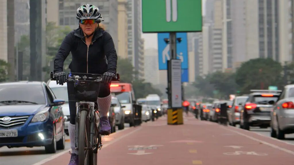 Projeto pode remunerar quem usa bicicleta com créditos no Bilhete Único, em São Paulo 4 projeto-remunerar-quem-usa-bicicleta-bilhete-unico-pedalar-pode-reduzir-gases-poluentes-do-efeito-estufa-foto-rovena-rosa-agencia-brasil-tvt-news