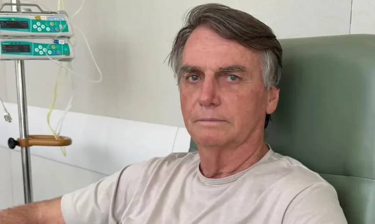 Ele – estava – internado – desde – o – dia – 13 – de – abril – Foto – @jairmessiasbolsonaro – instagram-tvt-news