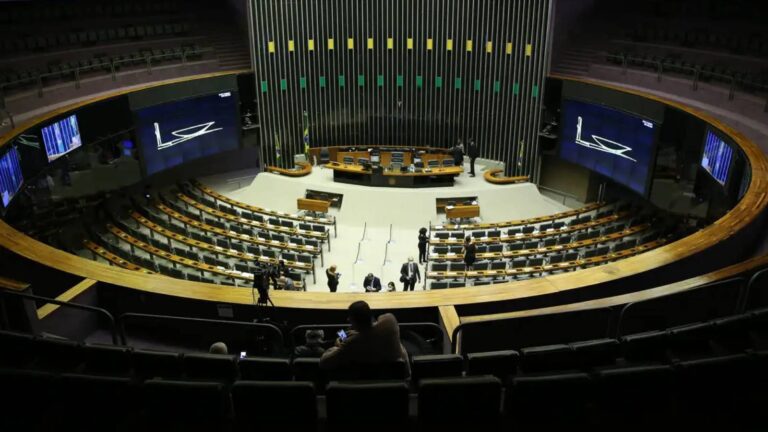 pdt-deixa-base-do-governo-na-camara-apos-saida-de-lupi-pdt-cobra-reciprocidade-e-respeito-do-governo-foto-antonio-cruz-agencia-brasil-tvt-news