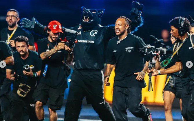 Furia FC, equipe de Neymar, é campeã da Kings League Brasil 1 furia-fc-equipe-de-neymar-e-campea-da-kings-league-brasil-neymar-e-presidente-do-furia-fc-imagem-edusantana-produtora-kings-league-brasil-tvt-news