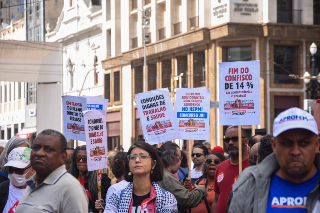 Professores e servidores municipais de SP seguem em greve até 6 de maio 1 professores-e-servidores-municipais-de-sp-seguem-em-greve-ate-6-de-maio-novo-ato-dia-6-de-maio-vai-decidir-a-continuidade-da-greve-foto-sindisep-tvt-news