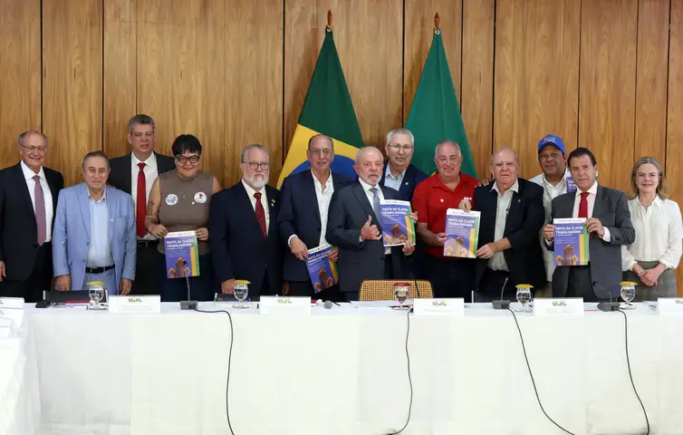 Mais de 32 milhões são autônomos informais ou trabalham sem carteira 3