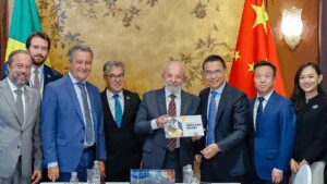 empresa-da-china-investira-us-1-bi-na-producao-de-saf-no-brasil-presidente-lula-durante-audiencia-concedida-ao-presidente-da-envision-lei-zhang-foto-ricardo-stuckert-pr-tvt-news
