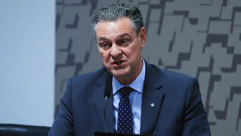 Foco de gripe aviária está contido, anuncia ministro da Agricultura 1 ministro-carlos-favaro-lula-marques-agencia-brasil-tvt-news-gripe-aviaria