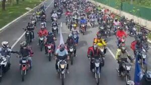 Da Redação 15 sp-motofretistas-fazem-ato-contra-pejotizacao-no-dia-do-trabalhador-entregadores-nao-sao-pj-somos-trabalhadores-dizem-manifestantes-foto-sindimotosp-divulgacao
