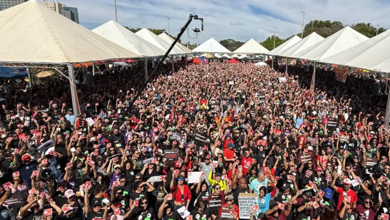 professores-da-rede-publica-do-df-aprovam-greve-professores-e-orientadores-educacionais-entram-em-greve-na-segunda-feira-dia-2-de-junho-foto-sinpro-df-tvt-news