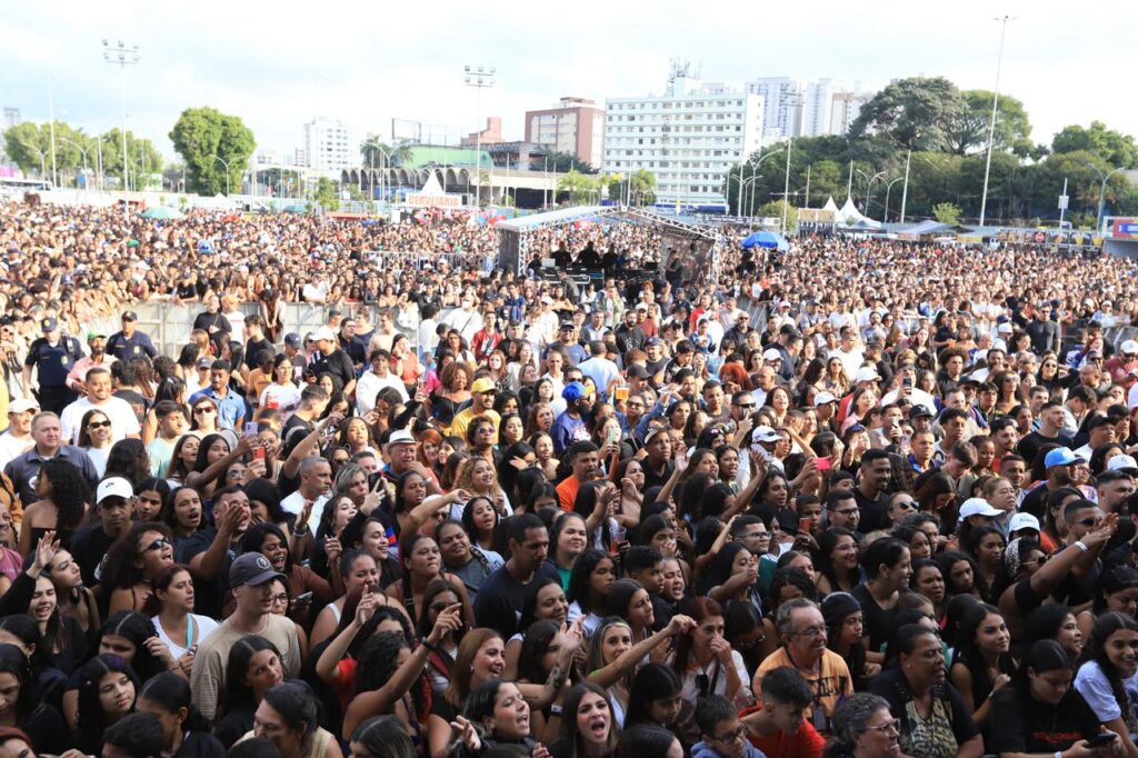 Mulheres sofrem mais com escala 6x1, diz Juvandia 4 primeiro-de-maio-no-abc-1-de-maio-dia-do-trabalhador-festa-do-1-de-maio-contou-com-mais-de-70-mil-pessoas-foto-1-de-maio-no-abc-sp-credito-dino-santos-tvt-news