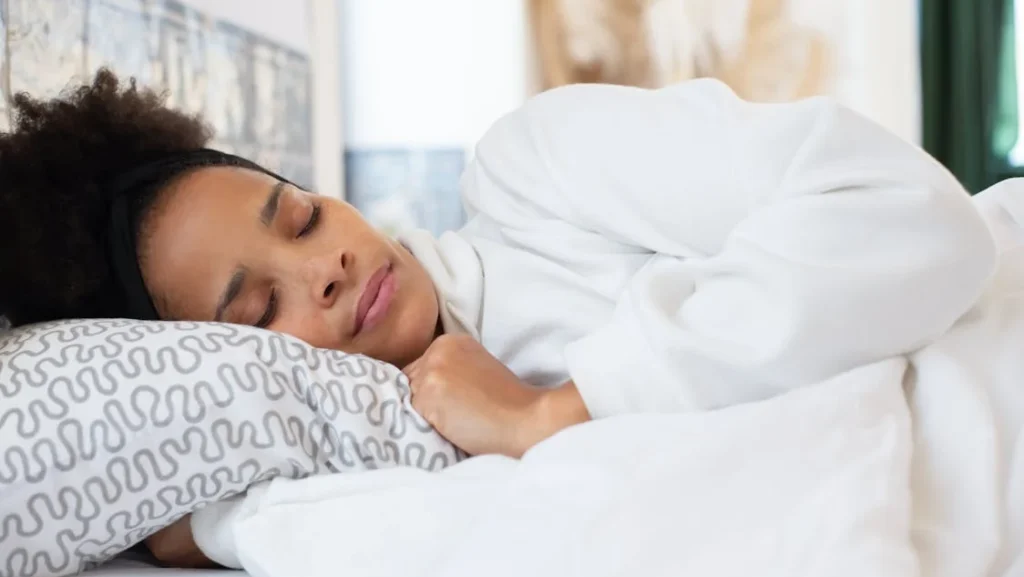 sleepmaxxing-entenda-a-trend-que-pretende-melhorar-a-qualidade-do-sono-dormir-bem-vai-alem-das-mudancas-de-rotina-ou-o-uso-de-gadgets-cuide-da-sua-respiracao-foto-pexels-tvt-news