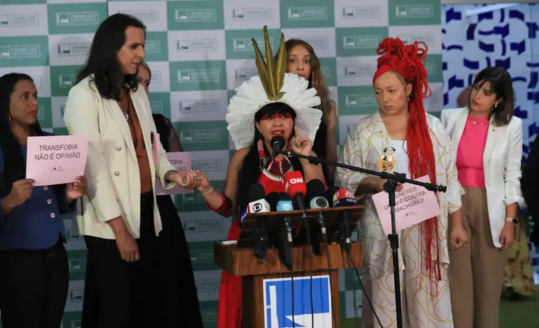 Novo Código Eleitoral: sociedade cobra atenção ao que será votado no Congresso 1 novo-codigo-eleitoral-sociedade-cobra-atencao-ao-que-sera-votado-no-congresso-bancada-feminina-no-congresso-organizacoes-do-pacto-pela-democracia-consideram-que-ha-retrocesso-na-proposta-do-codigo-eleitoral-foto-lula-marques-agencia-brasil-tvt-news