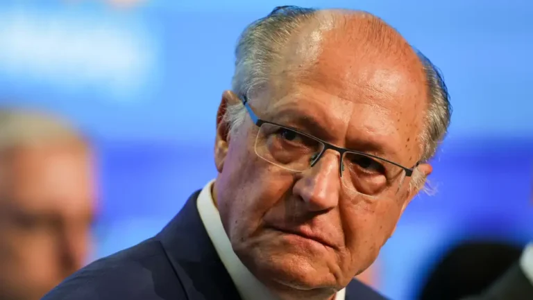 alckmin-passa-por-exames-em-hospital-apos-mal-estar-nesta-quinta-29-vice-presidente-sentiu-mal-estar-e-passa-por-exames-no-hospital-sirio-libanes-em-brasilia-foto-fabio-rodrigues-pozzebom-agencia-brasil-tvt-news