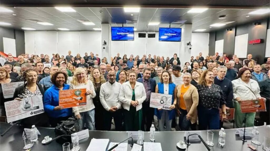 aposentados-do-itau-lotam-audiencia-publica-pelo-direito-a-saude-mobilizacao-esta-aumentando-e-isso-e-muito-importante-disse-neiva-foto-spbancarios-tvt-news