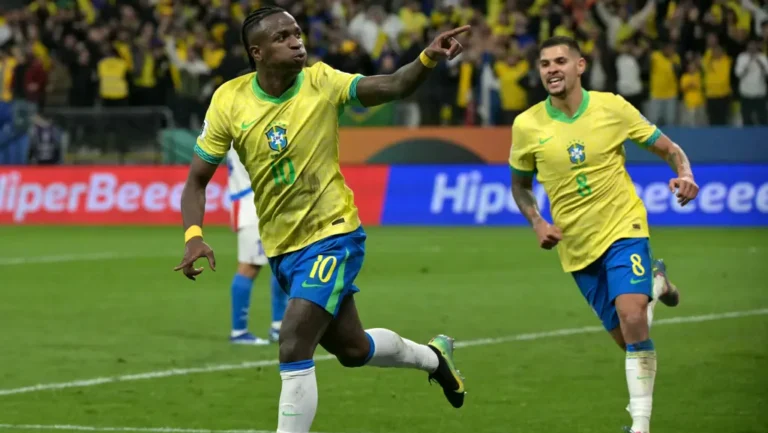Vinicius-Junior-comemora-gol-da-classificacao-brasileira-Foto-Rafael-Ribeiro-CBF-TVT-NEWS