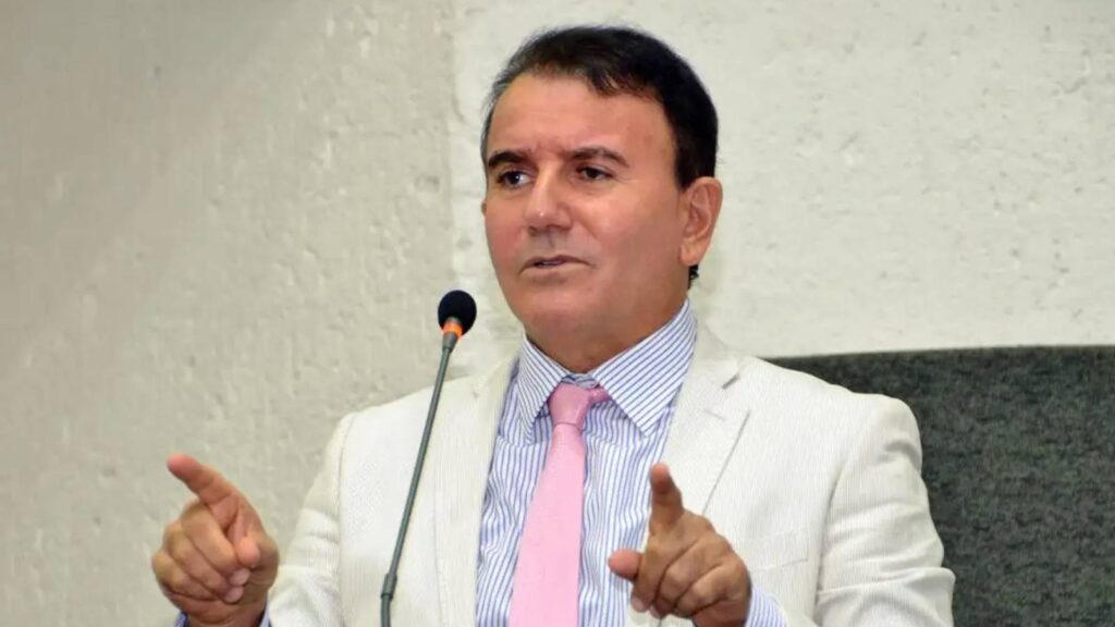 pf-prende-prefeito-de-palmas-por-vazamento-de-investigacao-sigilosa-prisao-preventiva-de-campos-ja-havia-sido-pedida-pela-pf-em-maio-foto-benhur-de-souza-alto-tvt-news