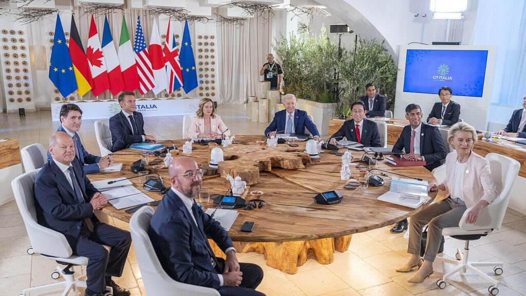 lula-se-reune-com-o-g7-para-adiantar-seguranca-energetica-na-cop-30-cupula-do-g7-de-2024-13-de-junho-de-2024-em-borgo-egnazia-na-apulia-italia-foto-oficial-da-casa-branca-por-adam-schultz-tvt-news